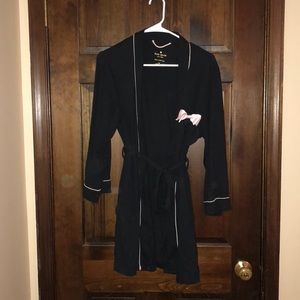 Kate spade black and light pink robe